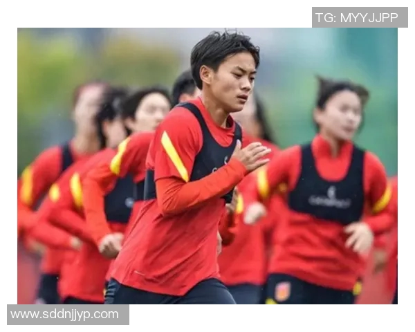 足坛巨星背后的秘密人生曝光 从辉煌赛场到隐秘真相全解析